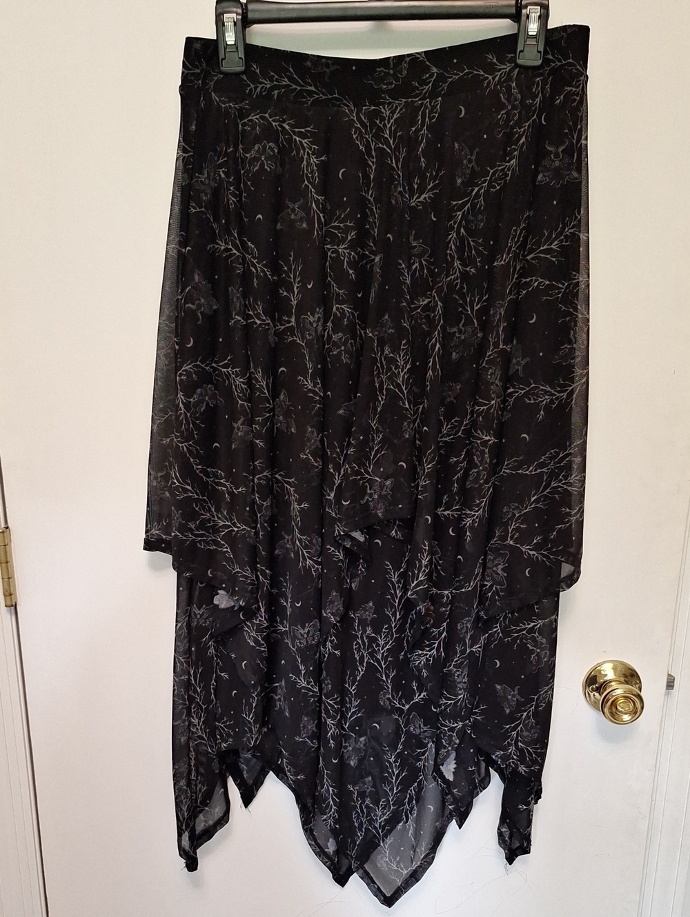 Hot Topic Cosmic Aura Hankerchief Skirt Size Medium EUC